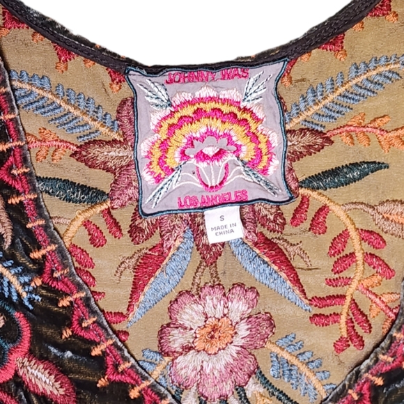 Johnny Was Aivita Velvet Drape Top - Picture 5 of 8